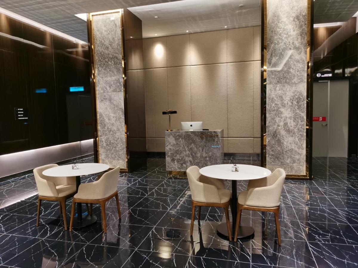 Beacon Exec Suites# Msg Chair#Disney Hotstar Джордж Таун Екстериор снимка